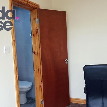 Kunda House Bournbrook Hotel Бирмингам Екстериор снимка