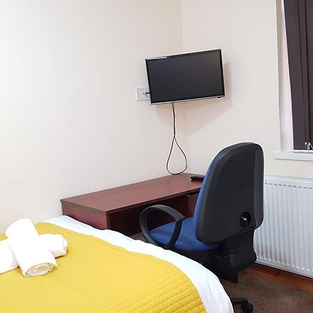 Kunda House Bournbrook Villa Бирмингам Екстериор снимка