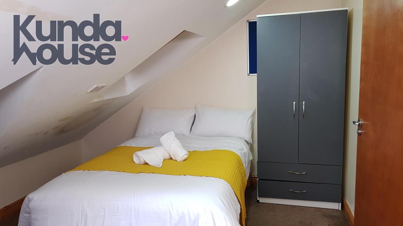 Kunda House Bournbrook Villa Бирмингам Екстериор снимка