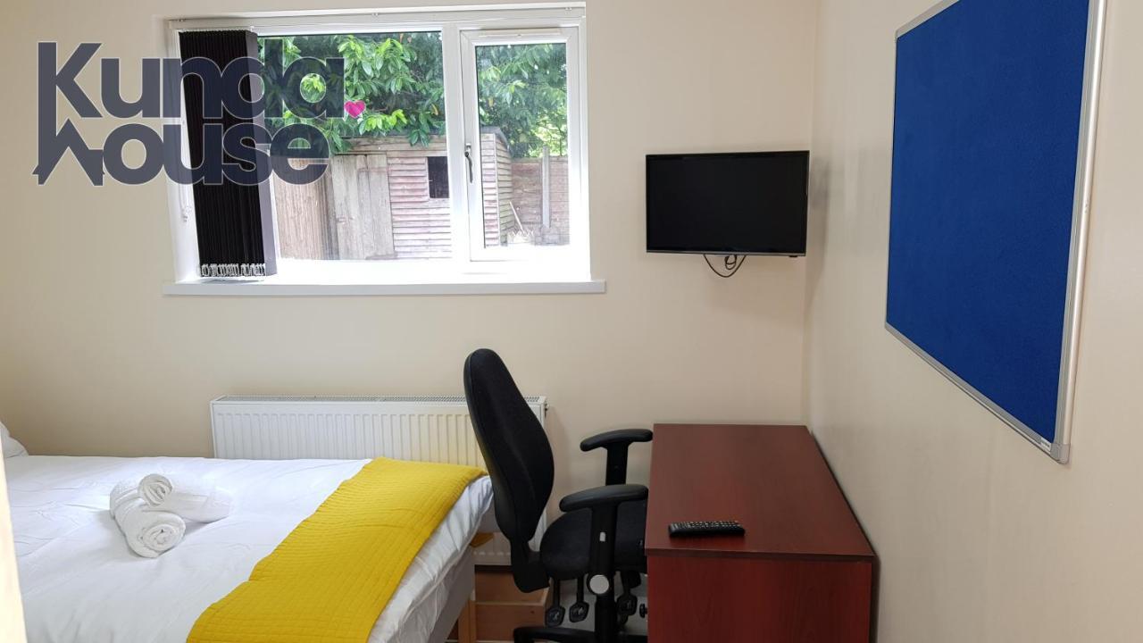 Kunda House Bournbrook Hotel Бирмингам Екстериор снимка